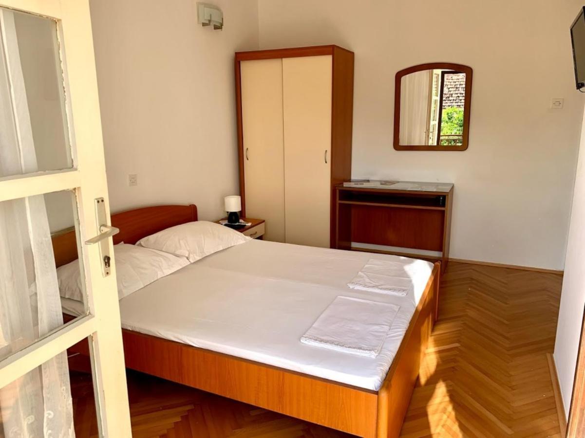 Obradovic Rooms & Apartments Makarska Exterior foto