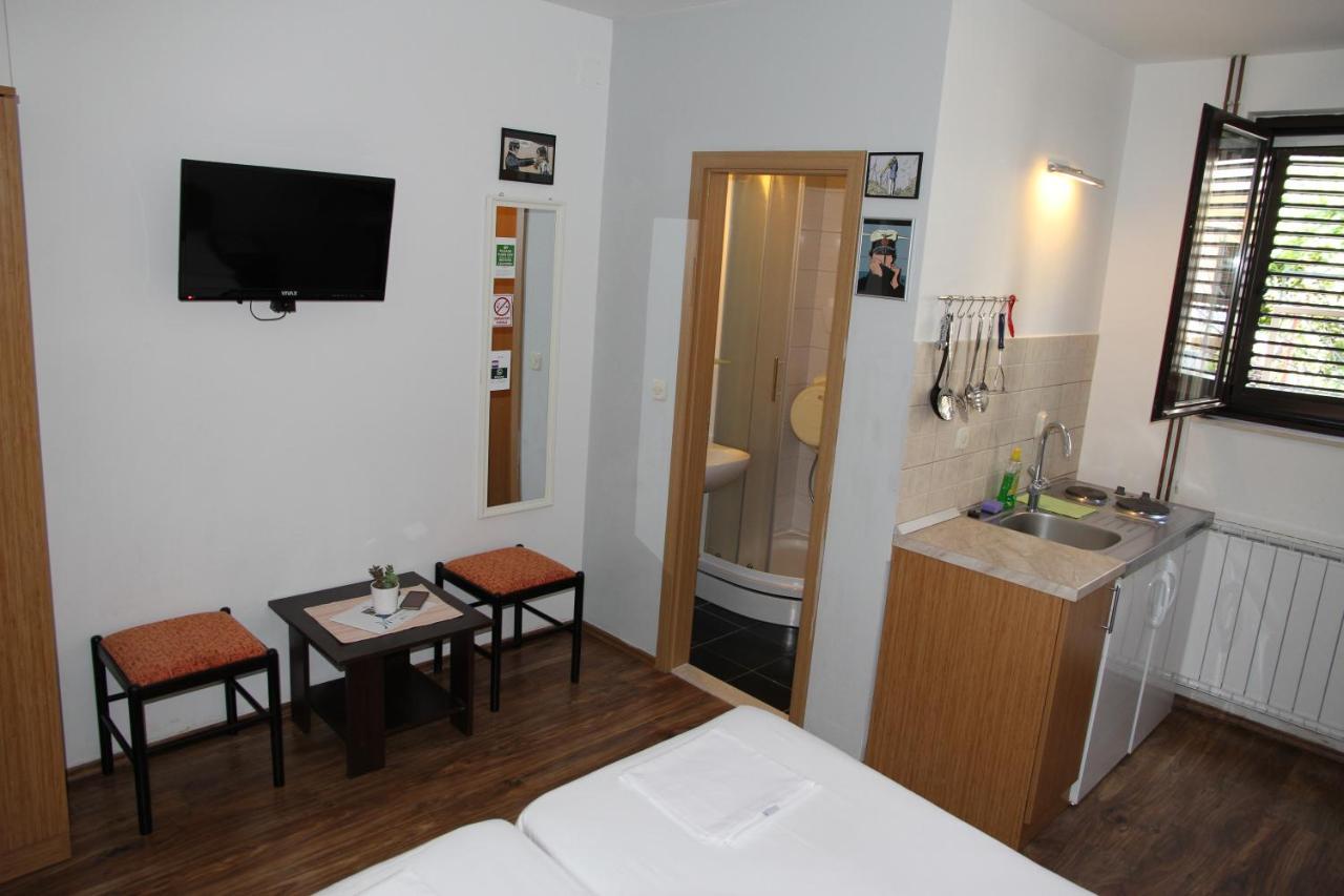 Obradovic Rooms & Apartments Makarska Exterior foto