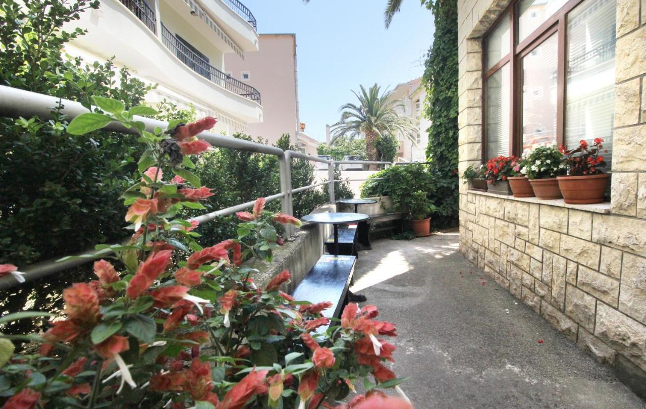 Obradovic Rooms & Apartments Makarska Exterior foto