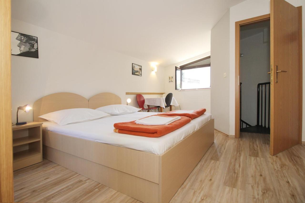 Obradovic Rooms & Apartments Makarska Exterior foto